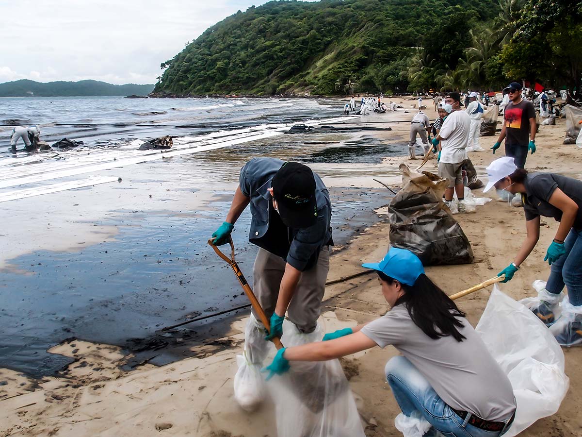 Responding to an oil spill